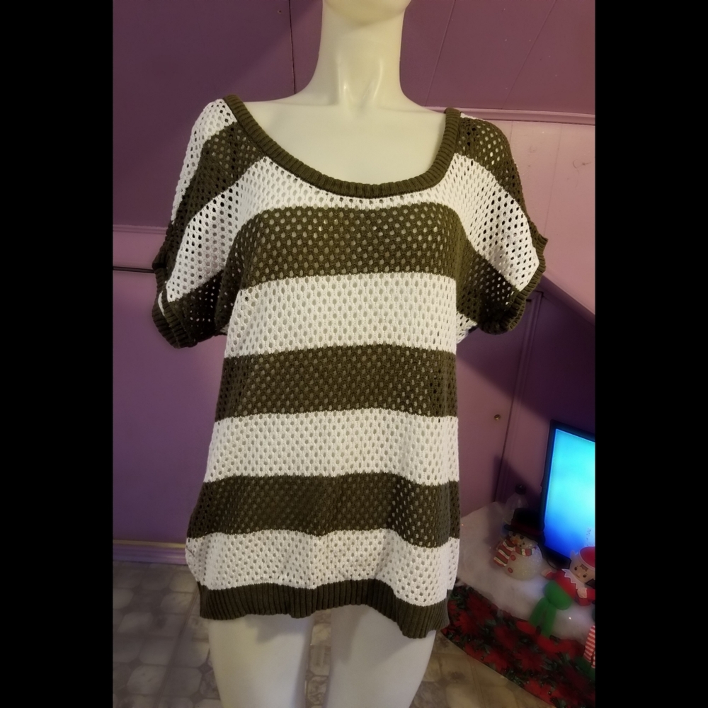 Torrid Open Knit Short Sleeve pullover sweater 2X